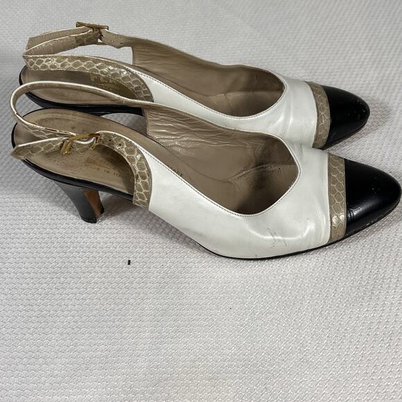 Vintage Salvatore Ferragamo White and Black Slingback Heels. Size 5 B - Picture 2 of 13